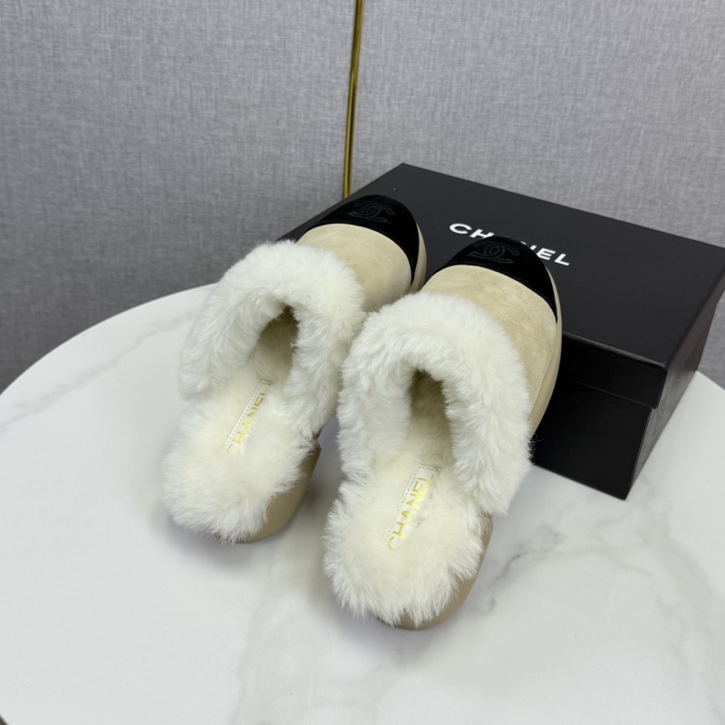 Ch**el slippers